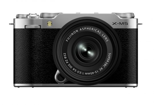 FUJIFILM X-M5